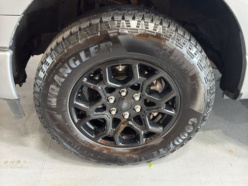 Used 2025 Ford F150 XLT w/ Equipment Group 302A MID AWD/4WD image 9