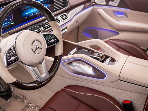 Used 2023 Mercedes-Benz Maybach GLS 600 4MATIC image 28