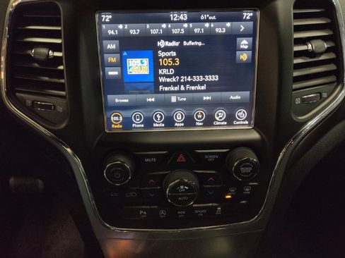 Used 2018 Jeep Grand Cherokee Altitude image 25