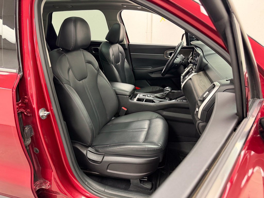 Used 2021 Kia Sorento EX w/ Panoramic Sunroof Package AWD/4WD image 11