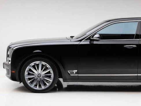 Used 2014 Bentley Mulsanne image 17