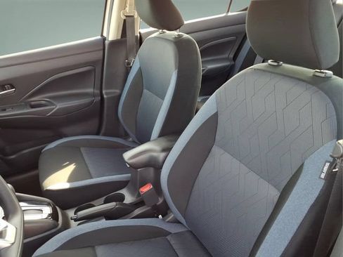 Used 2025 Nissan Versa SV FWD image 14