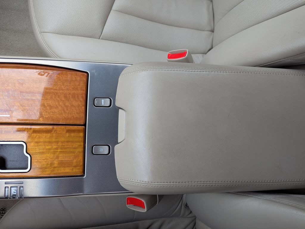 Used 2006 Cadillac XLR RWD image 28
