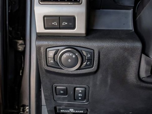 Used 2021 Ford F250 Lariat w/ Tremor Off-Road Package image 27