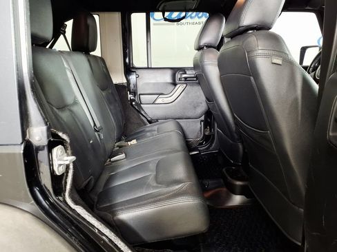Used 2015 Jeep Wrangler Unlimited Sport w/ Quick Order Package 24S AWD/4WD image 12