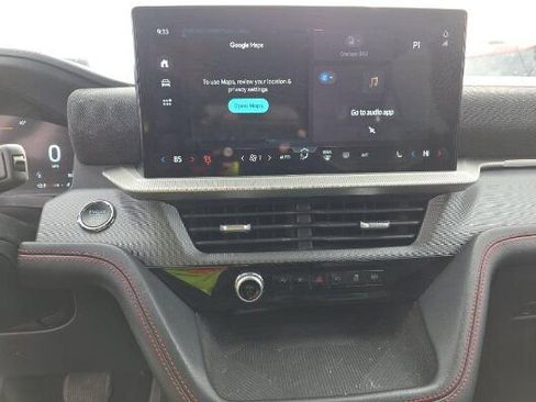 Used 2025 Ford Explorer ST-Line w/ ST-Line Street Pack image 7