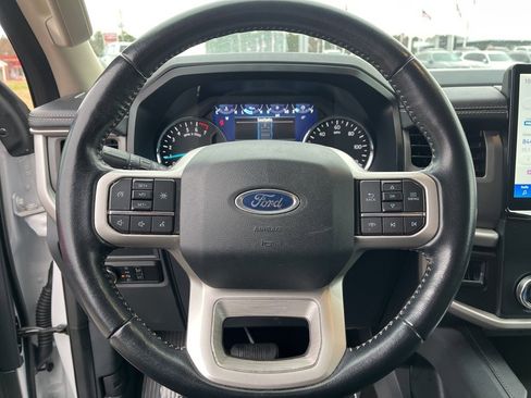 Used 2022 Ford Expedition XLT image 20