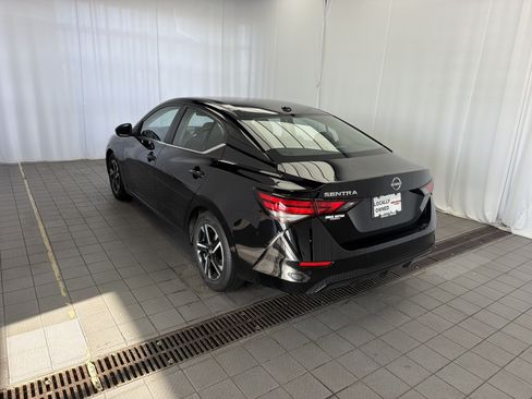 Used 2025 Nissan Sentra SV FWD image 6