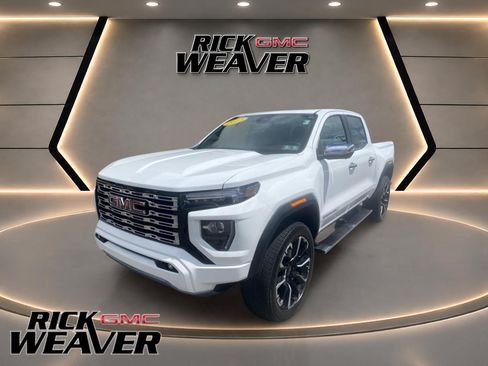 Used 2023 GMC Canyon Denali AWD/4WD image 1