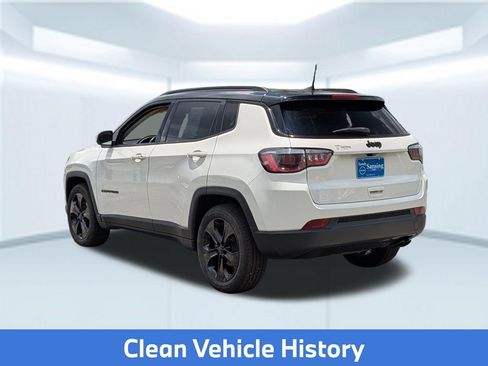 Used 2019 Jeep Compass Latitude FWD image 4