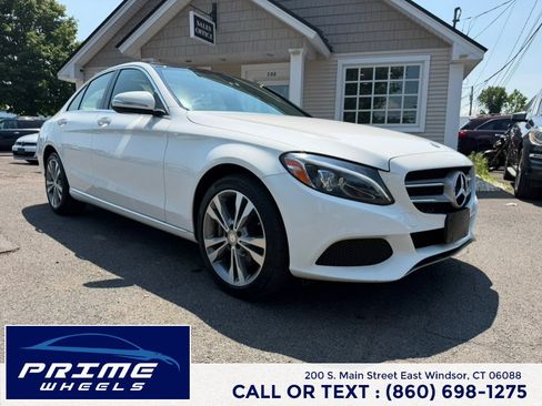 Used 2015 Mercedes-Benz C 300 4MATIC Sedan image 1
