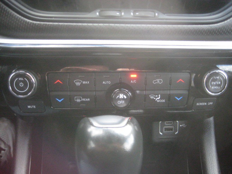 Used 2023 Jeep Compass Trailhawk w/ Trailhawk Elite Group AWD/4WD image 23