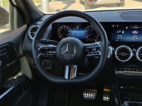 Certified 2025 Mercedes-Benz GLB 250 image 20