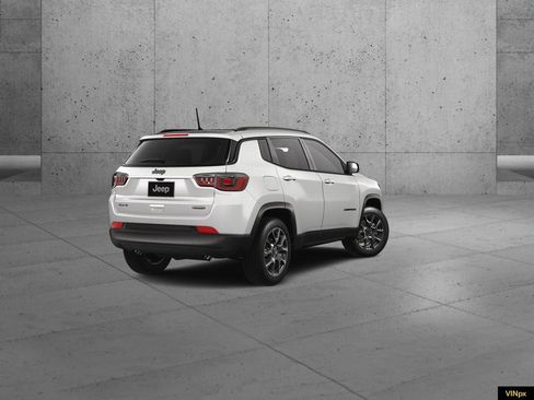 New 2026 Jeep Compass Latitude image 7