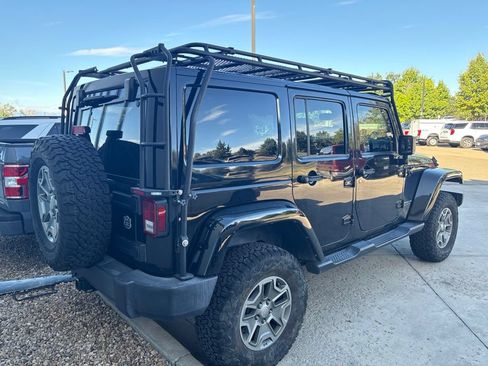 Used 2016 Jeep Wrangler Unlimited Rubicon w/ Connectivity Group AWD/4WD image 3
