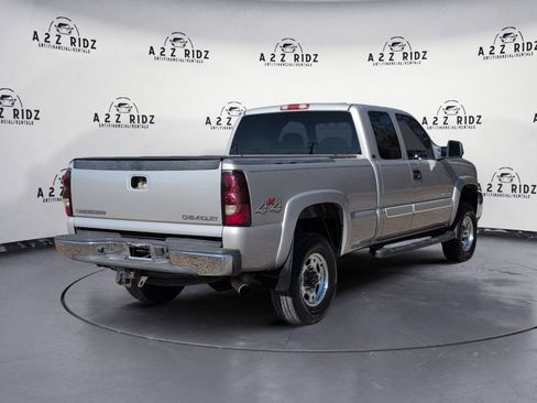 Used 2004 Chevrolet Silverado 2500 LT w/ Heavy-Duty Power Package image 6