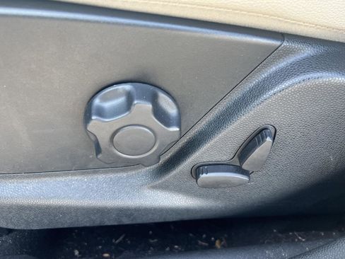 Used 2018 Ford EcoSport Titanium image 11