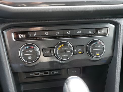 Used 2019 Volkswagen Tiguan SE image 23