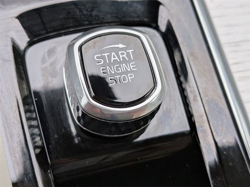 New 2026 Volvo XC60 B5 Ultra w/ Protection Package Premier image 31