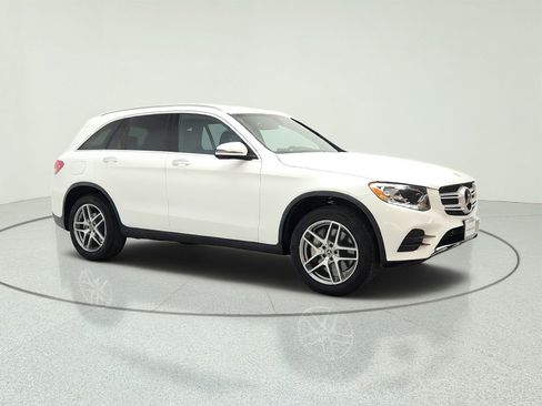 Used 2019 Mercedes-Benz GLC 300 image 3