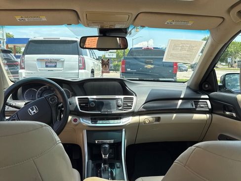 Used 2015 Honda Accord EX-L image 9