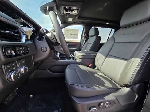 New 2026 GMC Yukon XL Denali w/ Sun & Power Step Package AWD/4WD image 24