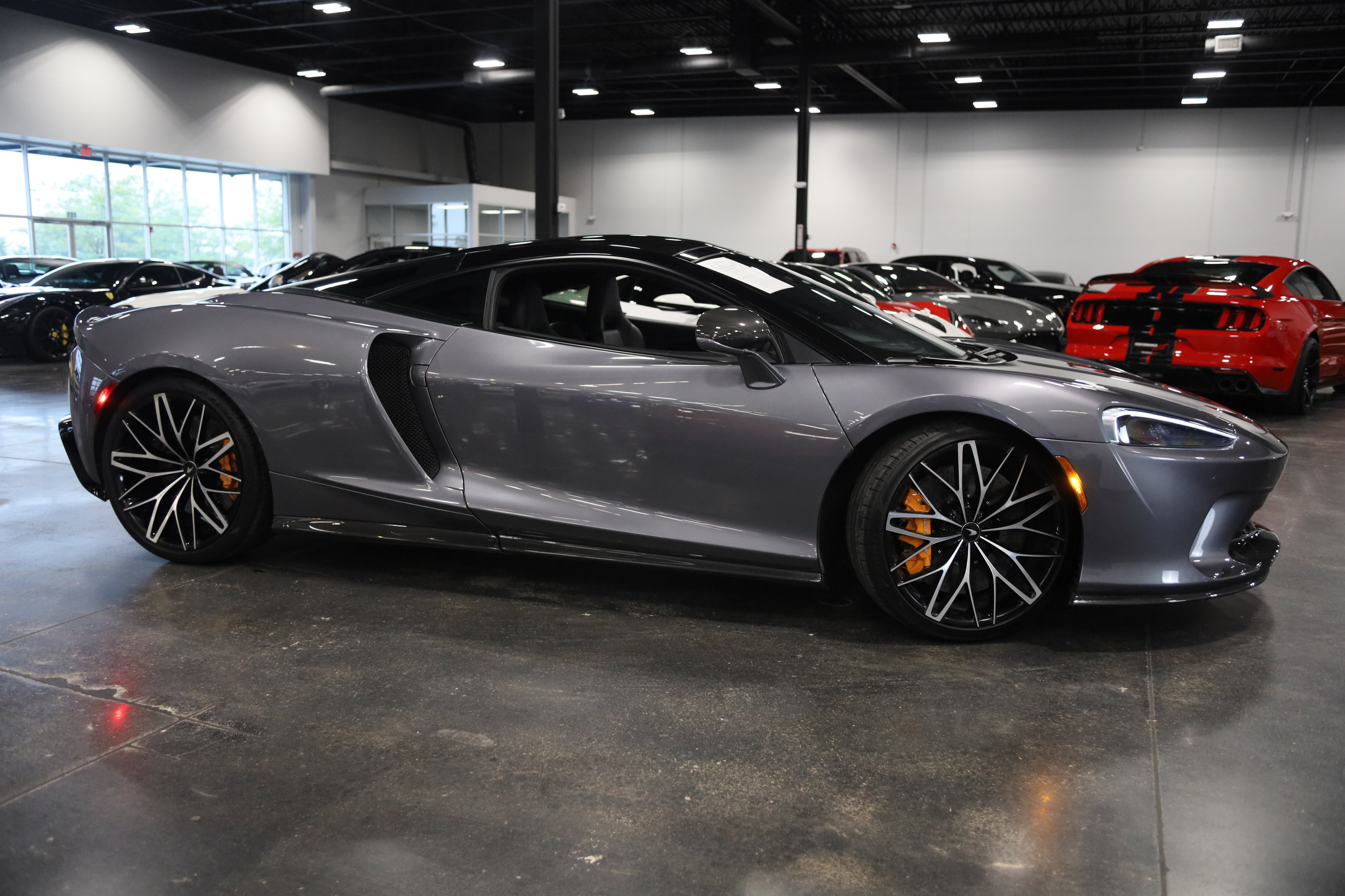 Used 2023 McLaren GT RWD image 10
