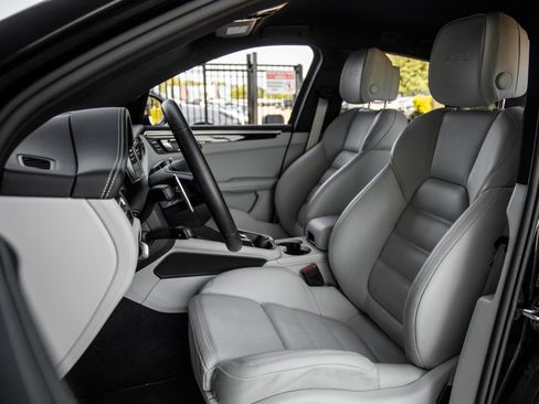 Certified 2025 Porsche Macan GTS AWD/4WD image 5