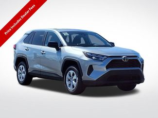 Used 2025 Toyota RAV4 LE FWD video 1