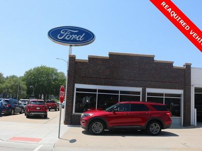 Used 2022 Ford Explorer XLT w/ Equipment Group 202A