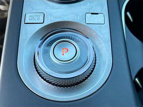 Used 2024 Genesis GV70 2.5T w/ Advanced Package image 14