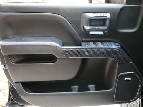 Used 2019 Chevrolet Silverado 2500 High Country w/ Duramax Plus Package AWD/4WD image 18
