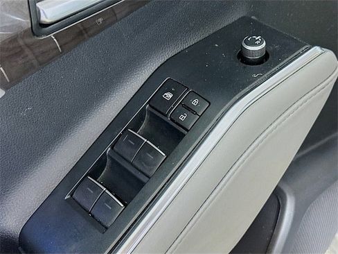 Used 2022 Toyota Highlander Platinum image 20