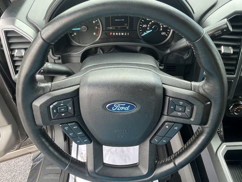 Used 2019 Ford F150 XLT w/ Equipment Group 302A Luxury AWD/4WD image 10