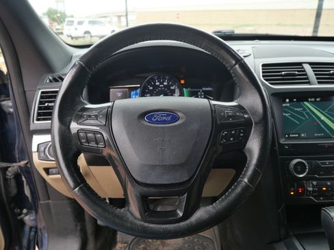 Used 2017 Ford Explorer XLT w/ Equipment Group 202A image 24