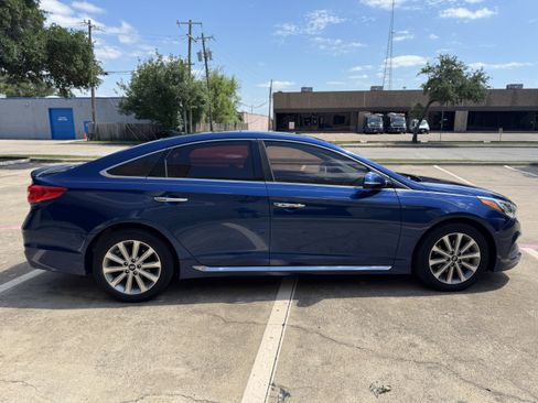 Used 2016 Hyundai Sonata Limited w/ Option Group 04 FWD image 6