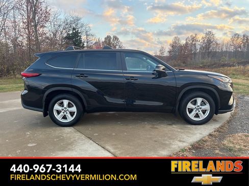 Used 2023 Toyota Highlander L image 6