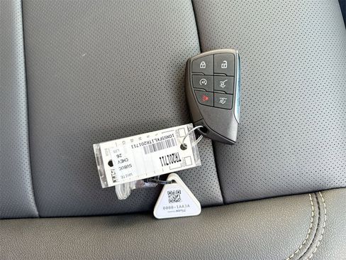 New 2026 Chevrolet Suburban Premier image 37