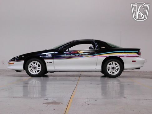 Used 1993 Chevrolet Camaro Z28 image 17