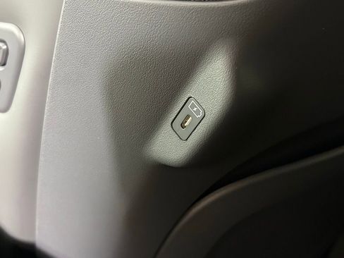 New 2026 Kia EV9 Wind image 37