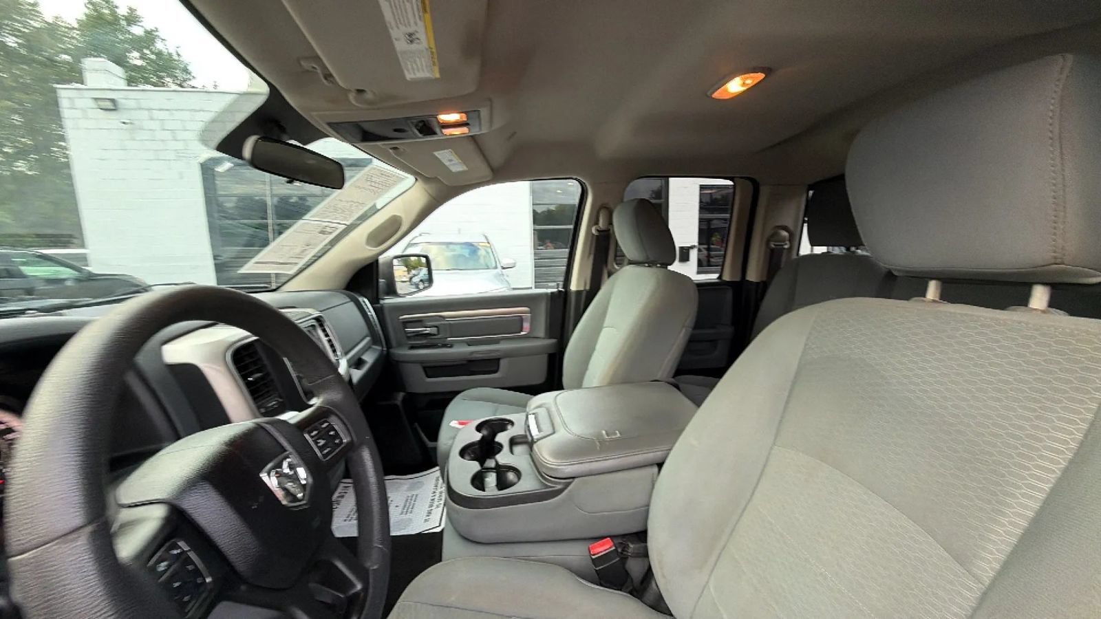 Used 2018 RAM 1500 Classic SLT AWD/4WD image 19