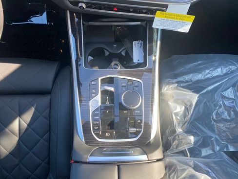 New 2026 BMW X5 xDrive50e w/ M Sport Package AWD/4WD image 9