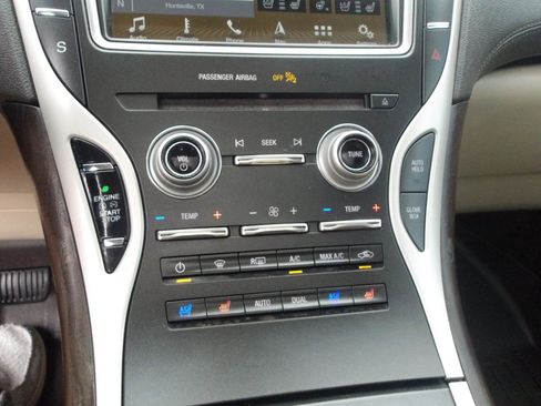 Used 2017 Lincoln MKX Reserve w/ Lincoln MKX Climate Package image 24