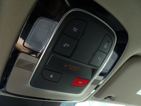 Used 2023 Hyundai Santa Fe SEL AWD/4WD image 25