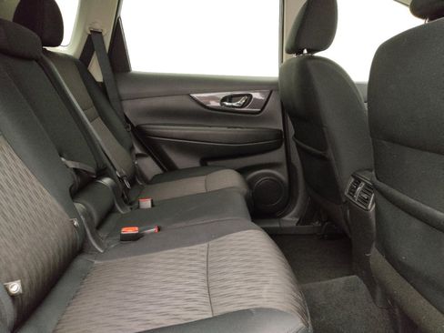 Used 2018 Nissan Rogue SV FWD image 19
