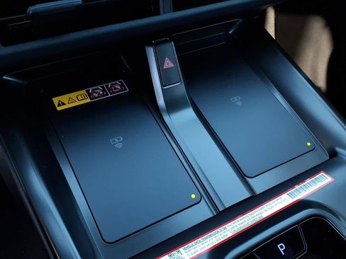 New 2026 Subaru Solterra AWD/4WD image 35