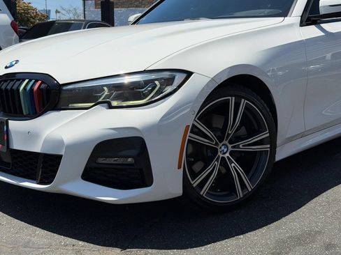 Used 2019 BMW 330i Sedan w/ M Sport Package RWD image 5