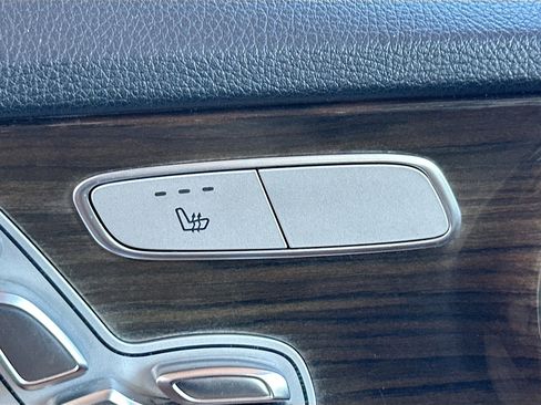 Used 2019 Mercedes-Benz C 300 Sedan image 19