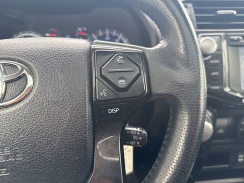 Used 2018 Toyota 4Runner TRD Off-Road Premium AWD/4WD image 19