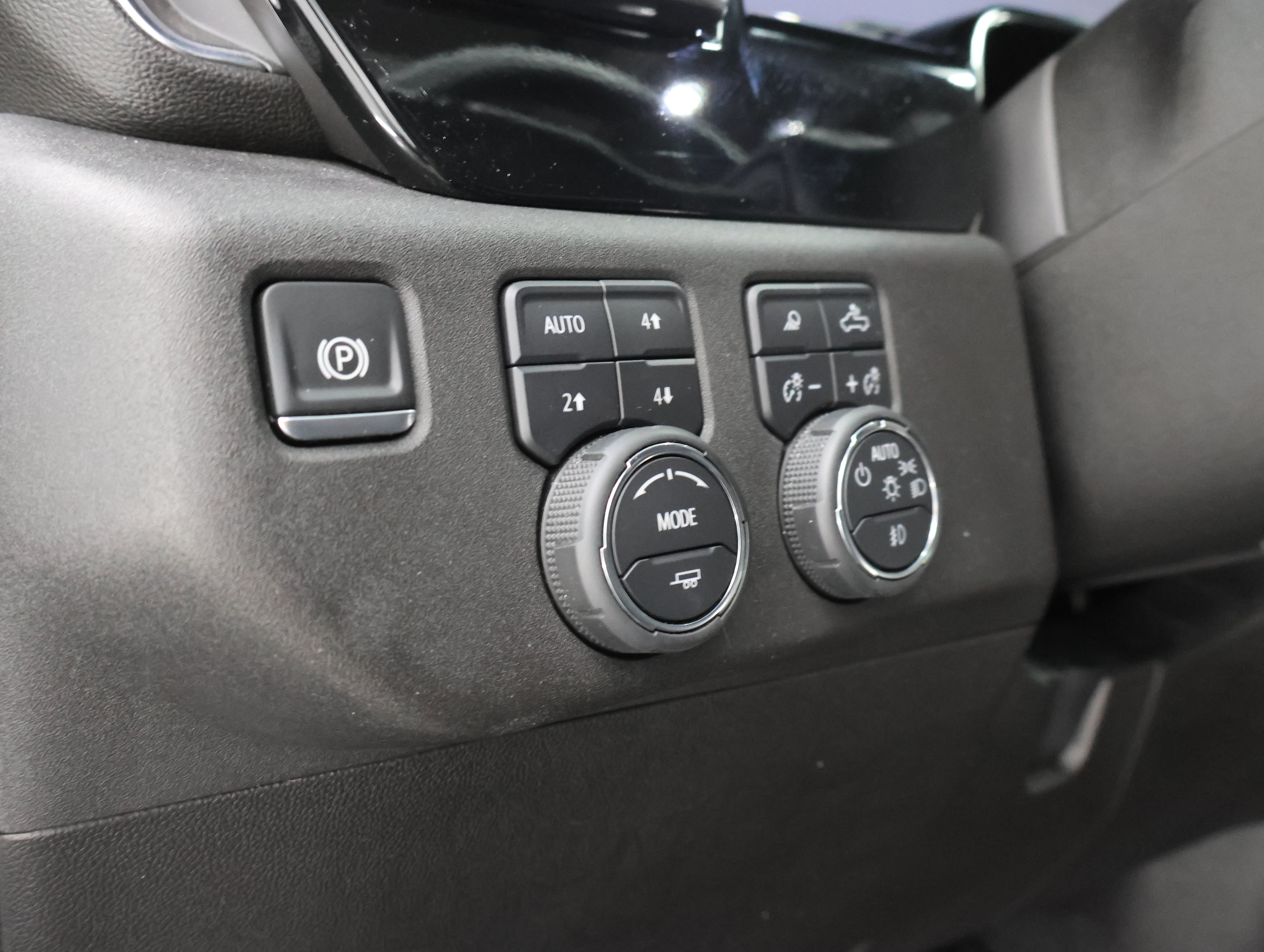 Used 2025 Chevrolet Silverado 2500 LT w/ Trail Boss Package AWD/4WD image 51